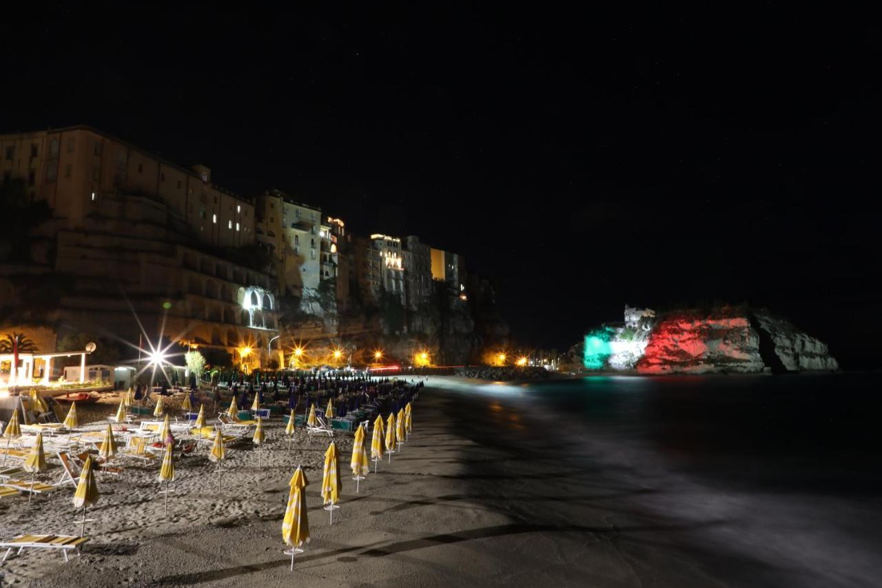 Deus Apartment Tropea