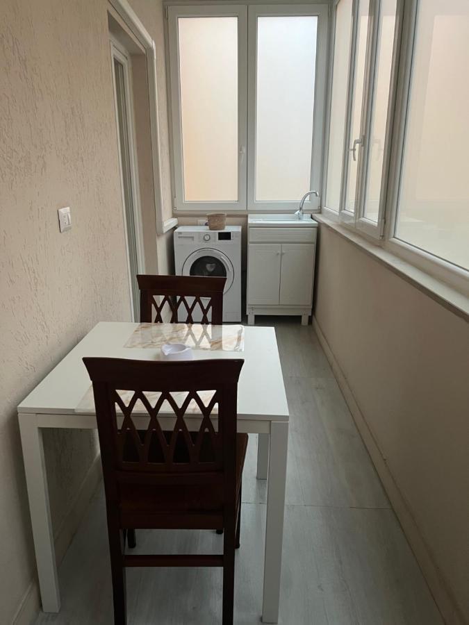 Apartment Deus